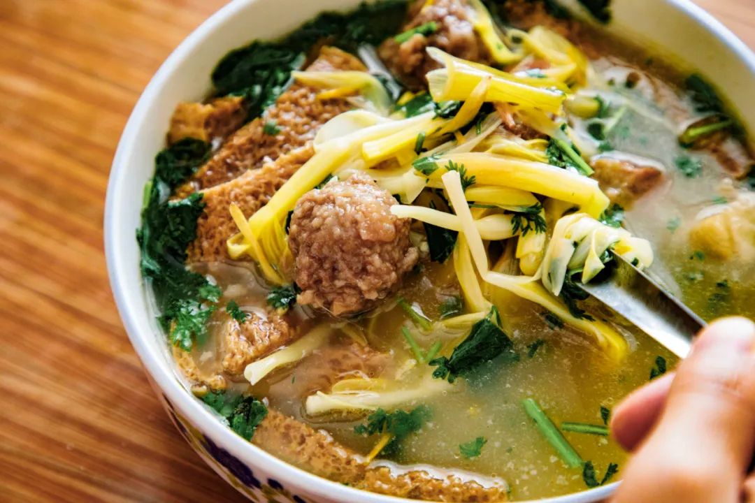 《梦华录》爆火,这座低调的"八朝古都",太美味了