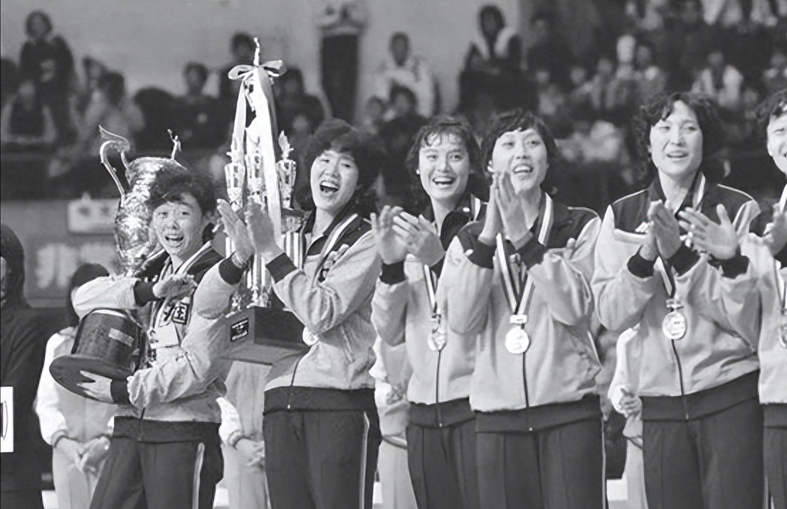 回顾13年陈招娣追悼会,袁伟民哭得伤心,郎平:我们来世