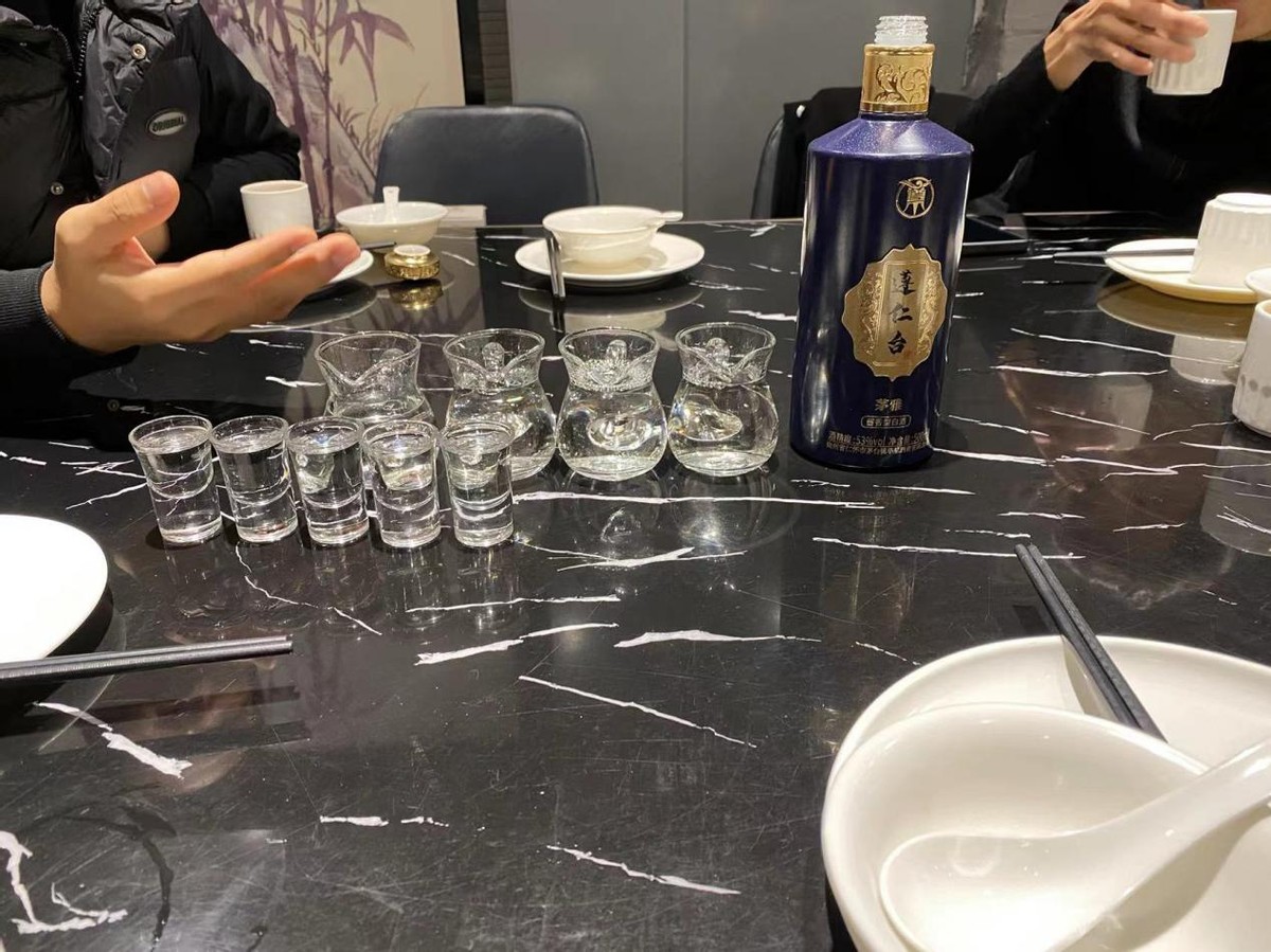 贵州大叔喝酒30年