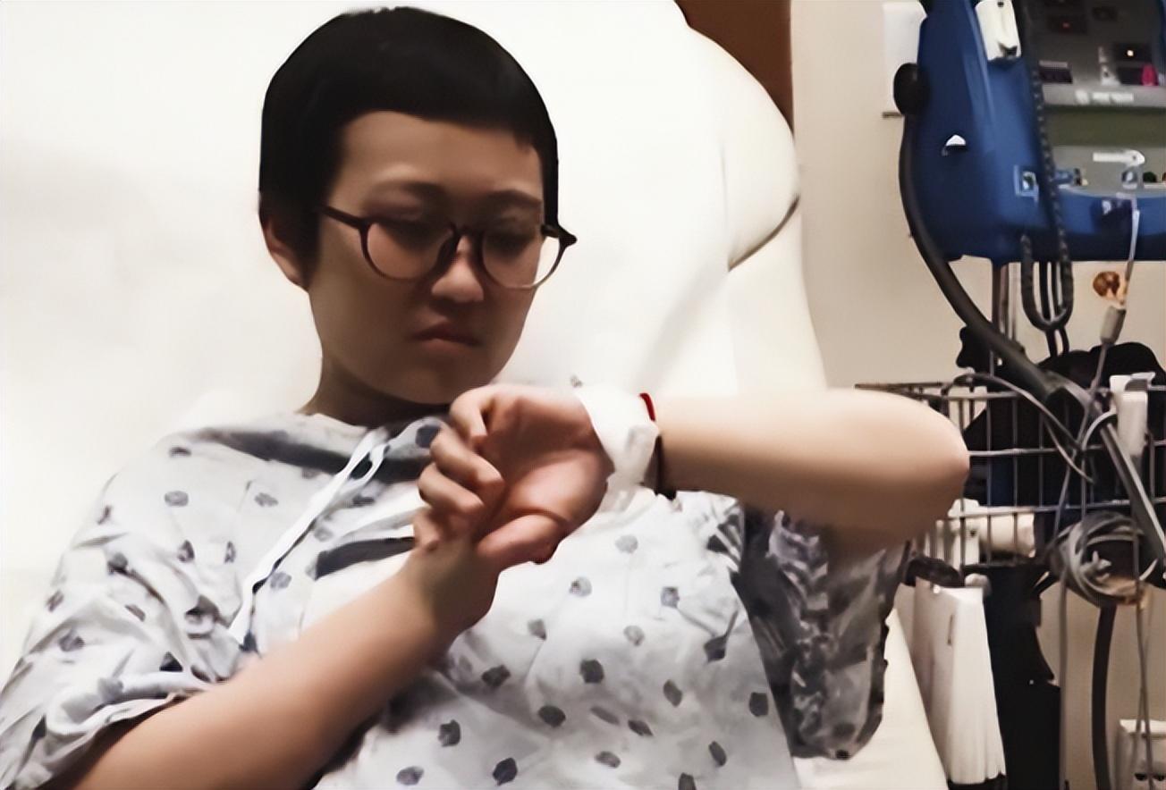 回顾33岁女博士闫宏微:赴美抗癌不幸病逝,今丈夫带幼女独自生活