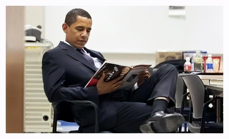 《流浪地球》后,《阿凡达》导演卡梅隆连读两遍刘慈欣的《三体》