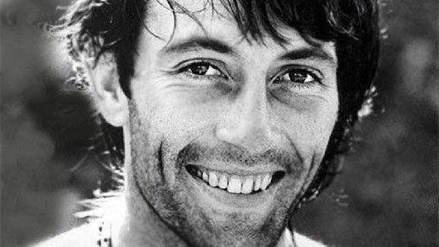 闻名世界的"秃鹫和小女孩"照片,摄影师自杀,小女孩后来怎样?