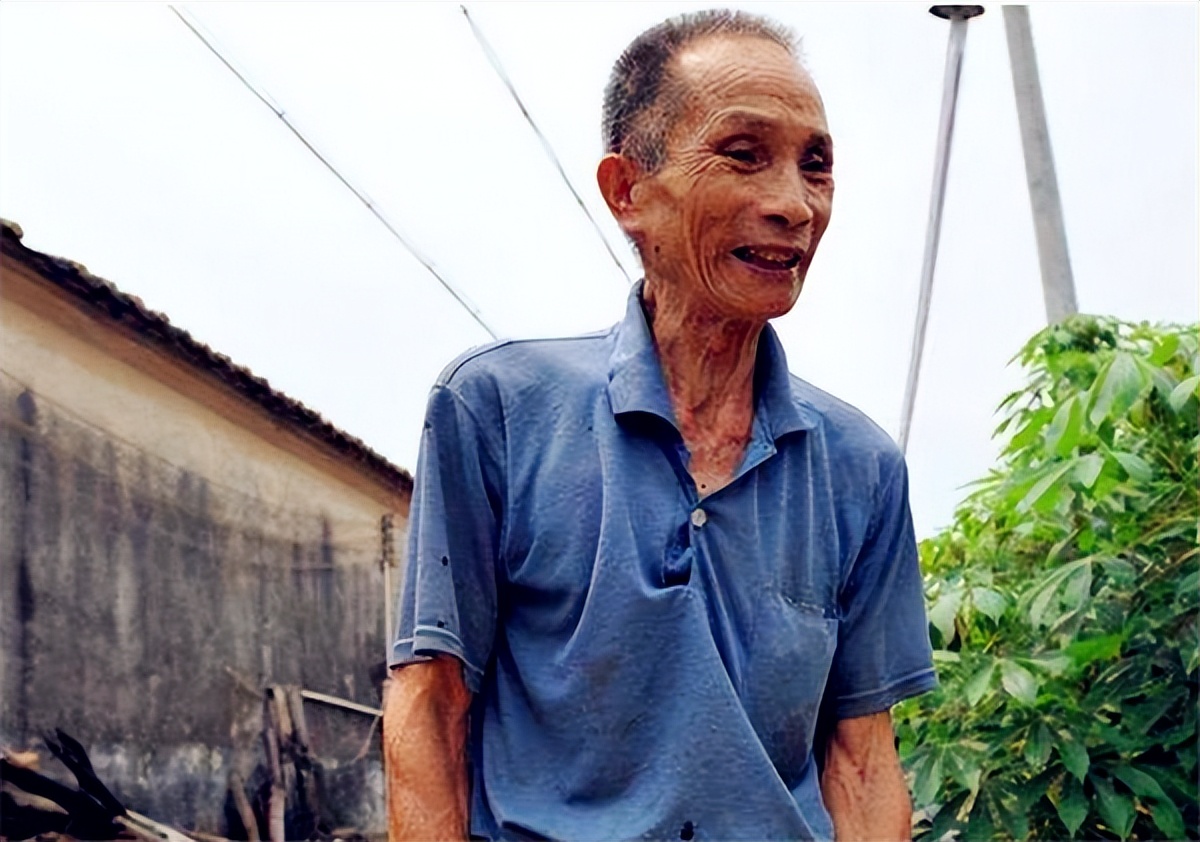 新中国第一个"万元户"黄新文,如今现状如何?