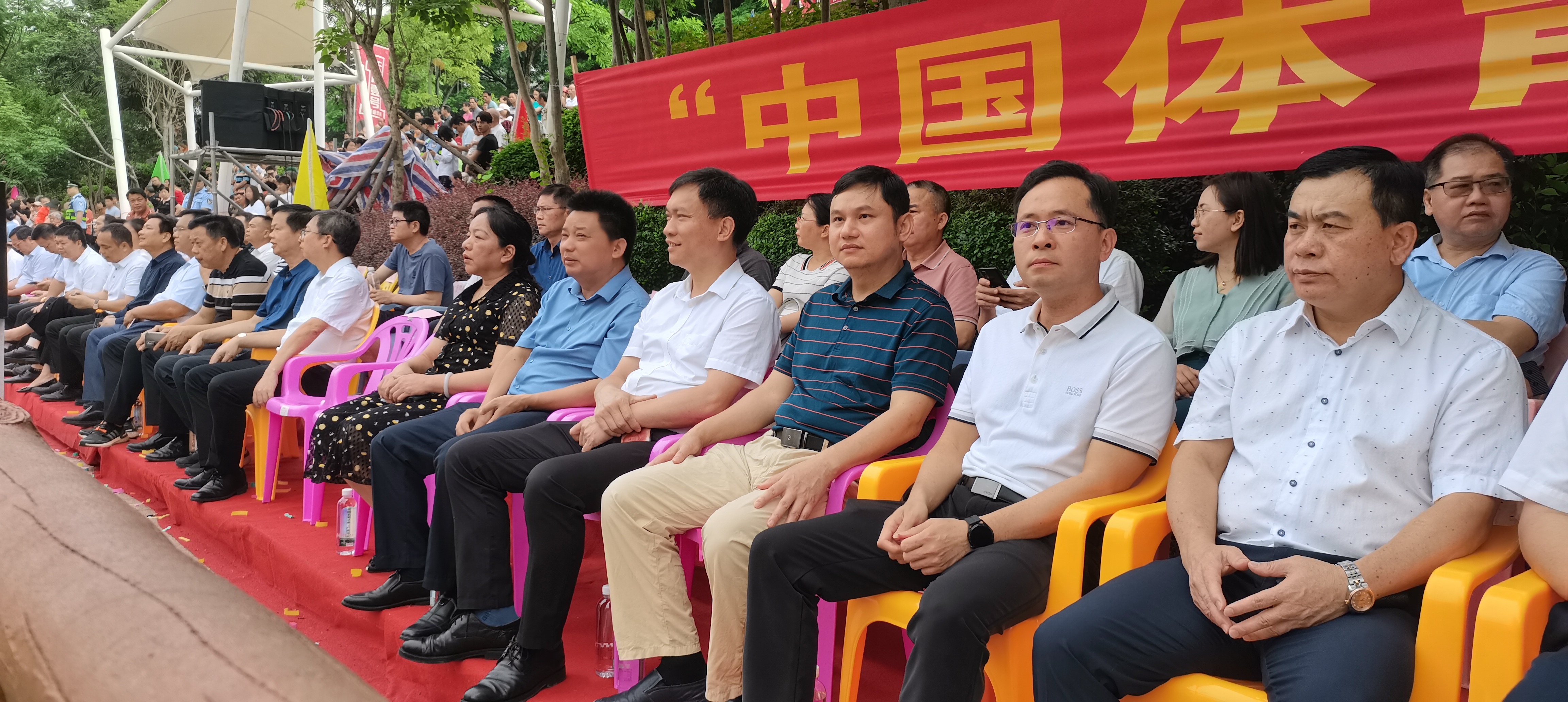 6月27日岑溪市龙舟赛现场直击