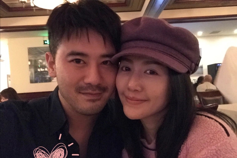 歌手谭维维疑似当妈三年,丈夫陈亦飞是不少人的童年男神