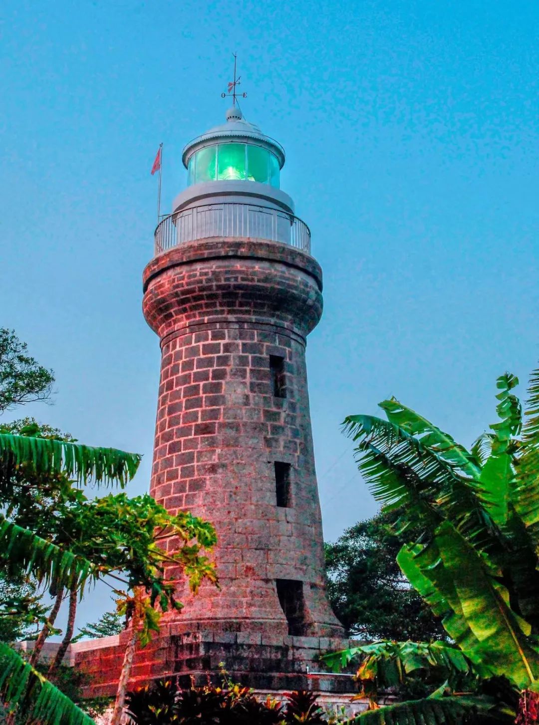 世界仅有两座!她用光芒照亮湛江游子归家路