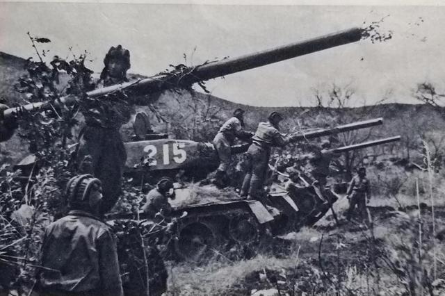 志愿军装甲王牌:单车击毁5辆美军坦克,走近215号人民英雄坦克
