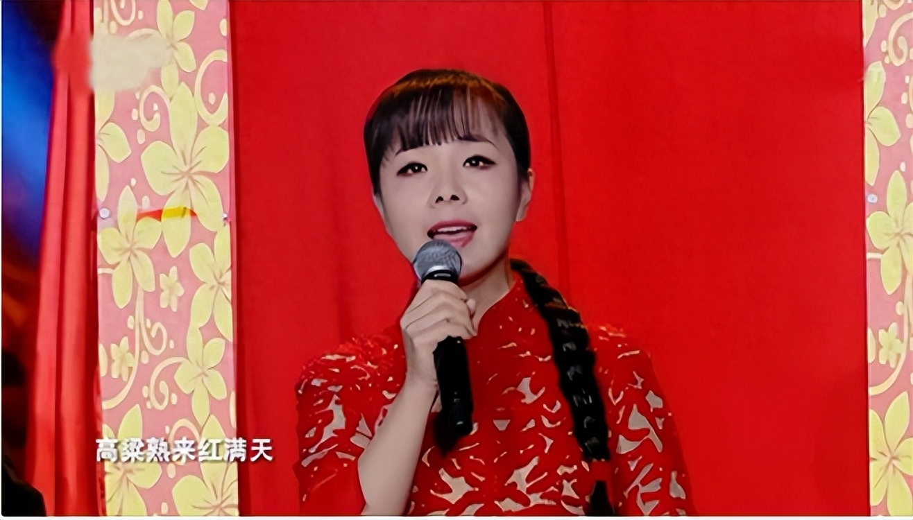 2007年,王二妮参加了当红综艺节目《星光大道》,凭借独特的民族风格和