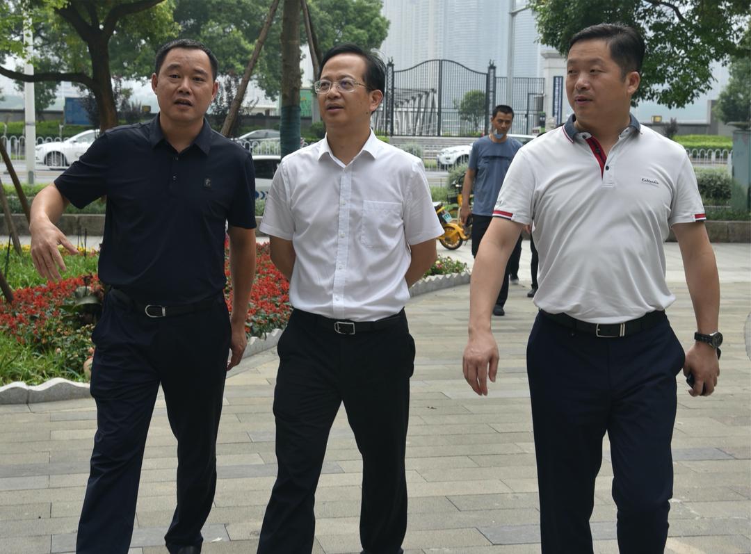 以人为本,高标准推进开福区城市管理提质行动