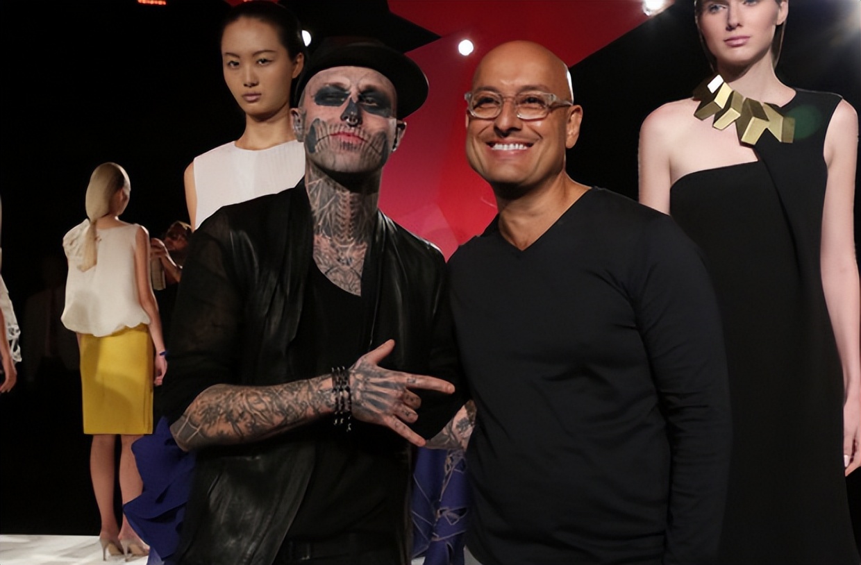 将"骷髅"纹遍全身后自杀的他,是为艺术殉葬,还是为教育买单?