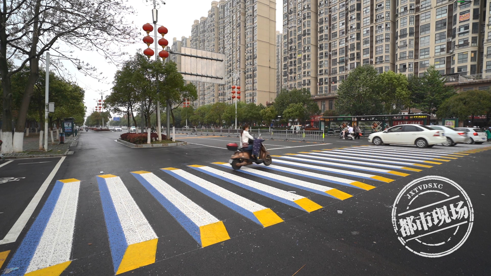 快来看!抚州首条"彩色视觉立体斑马线",就在街头