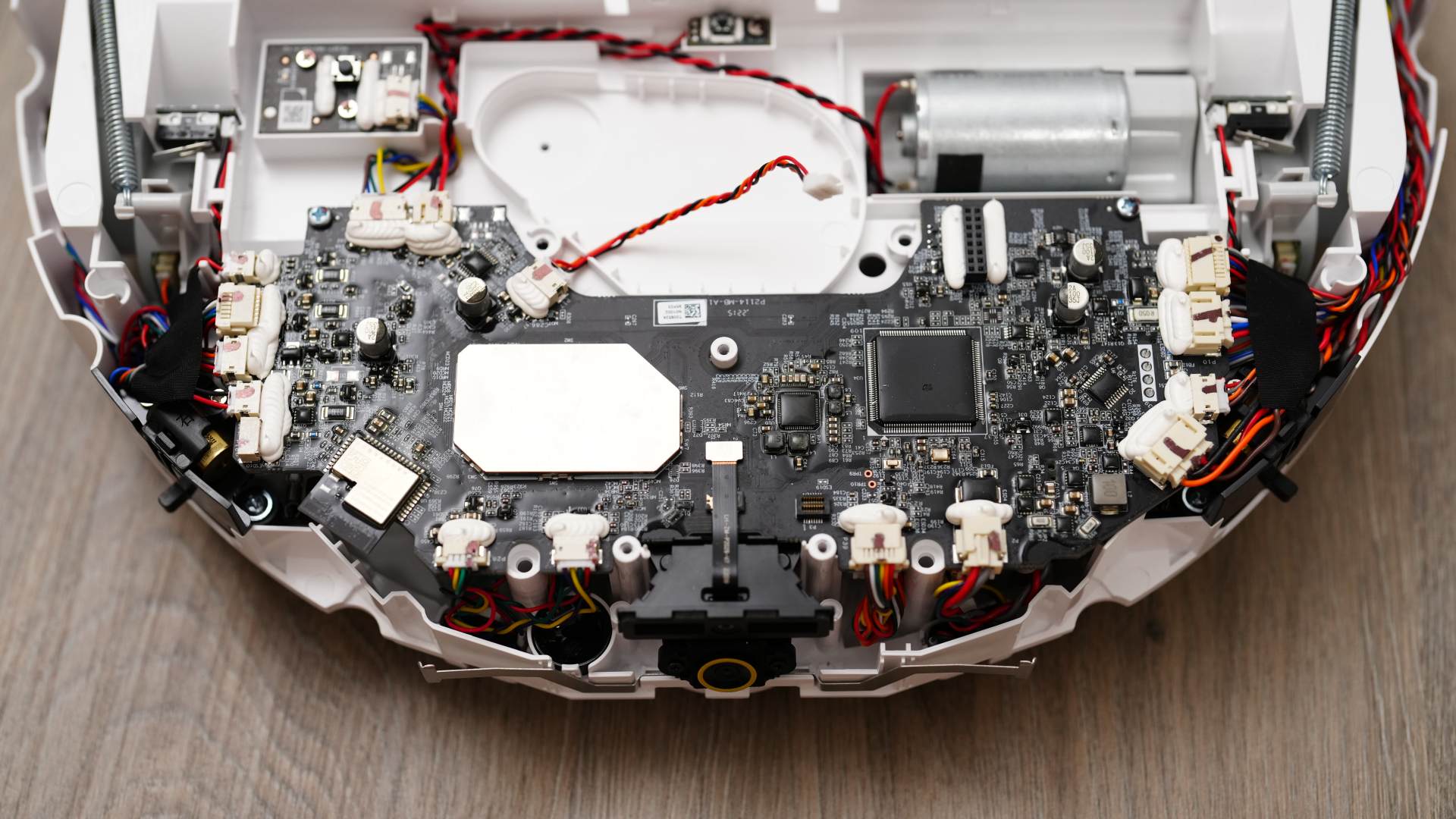 追觅s10 pro怎么实现自动升降拖布的?拆解看看内部结构