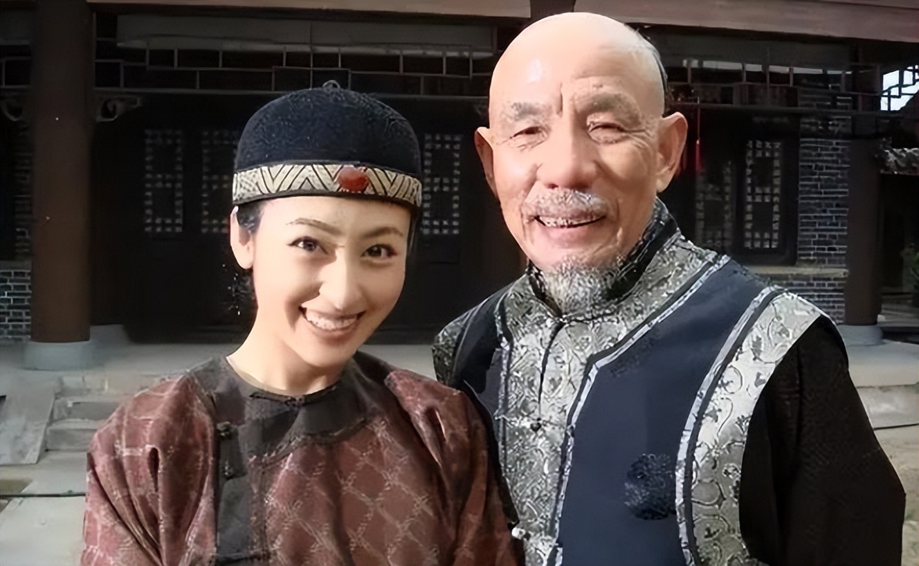 娶大6岁2婚老婆,魏宗万:赚那么多钱有何用,一月4000够花就行