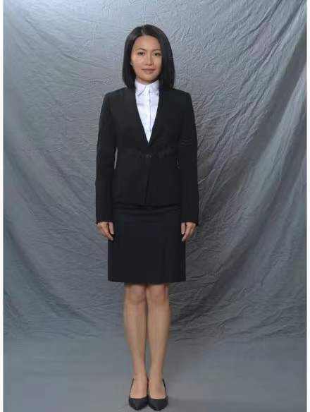 回顾四川女人,嫁给香港导演,住别墅,生2个娃,爆火后,年入500万元