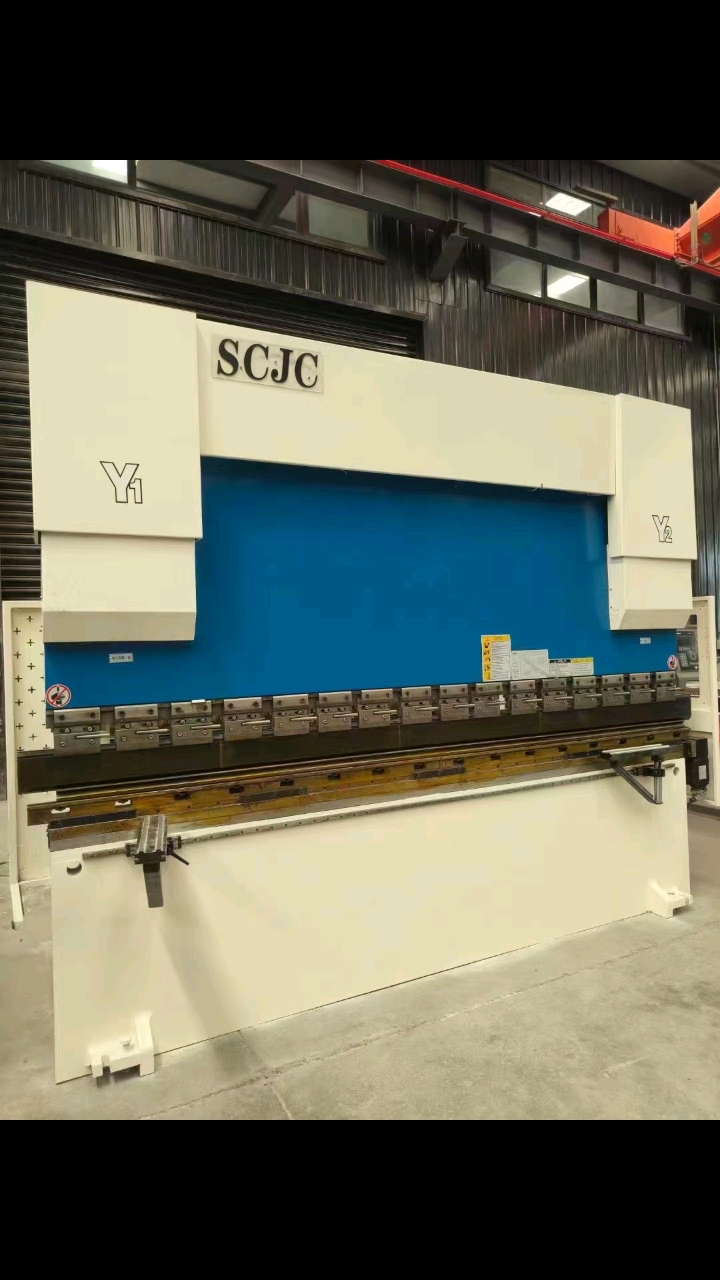 三信重工 125吨3米2电液数控折弯机,看中的速联系!