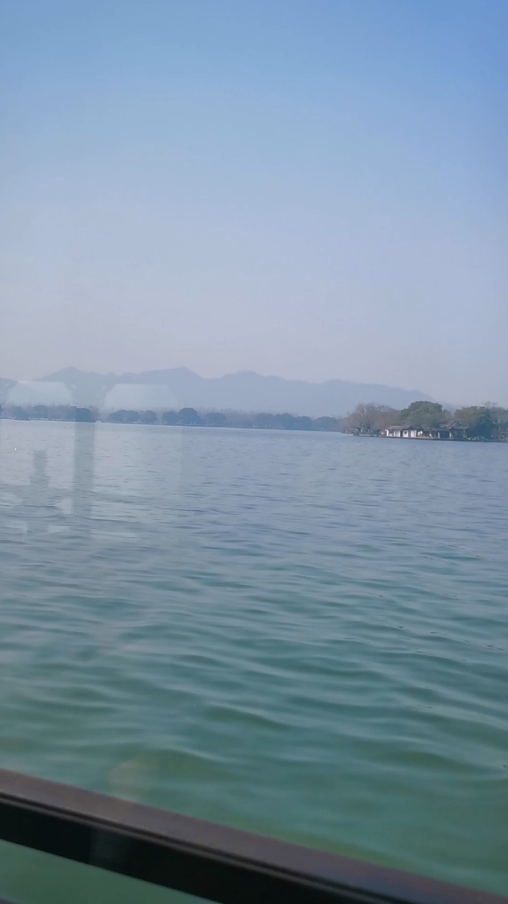 西湖的景色超迷人