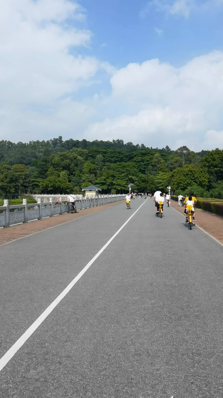 广州大夫山公园自行车环山游