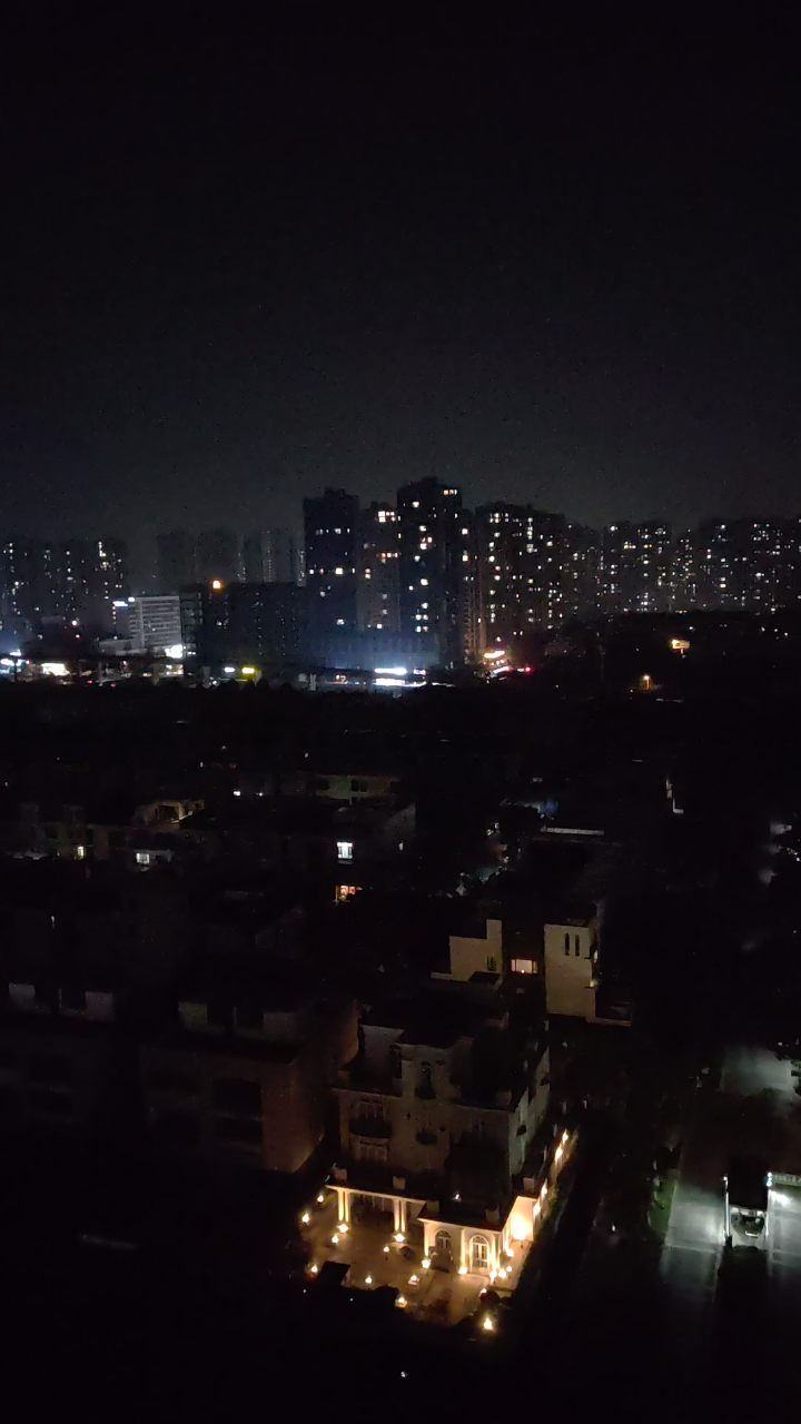 夜深人静 灯火辉煌