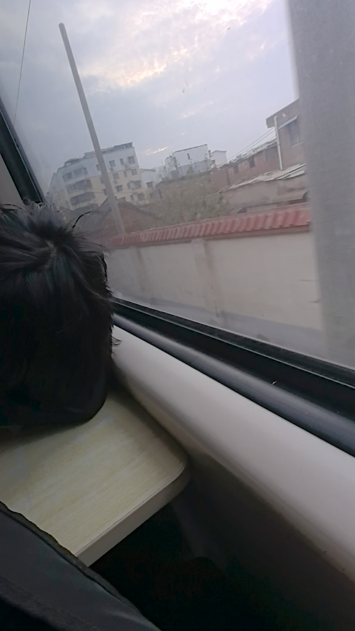 火车上的美丽风景