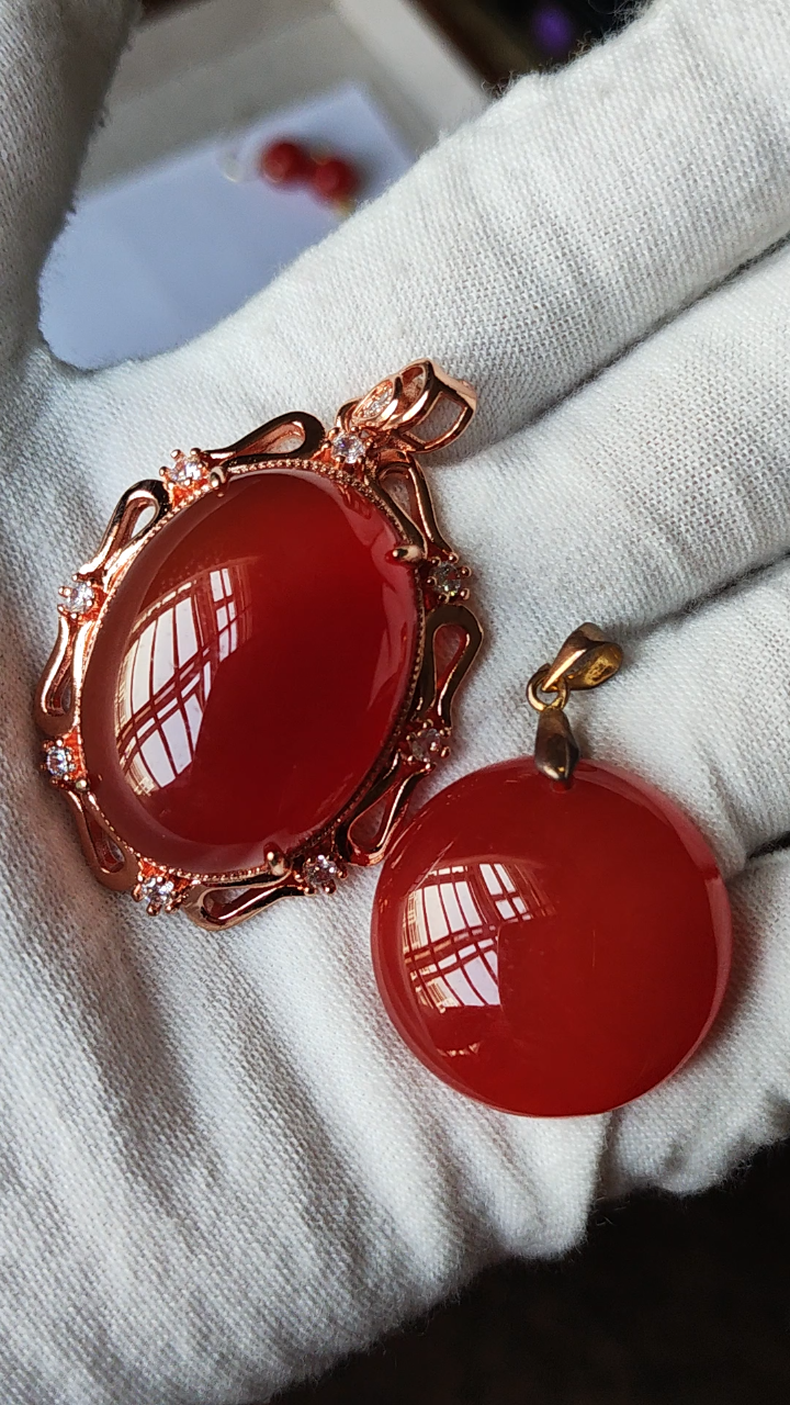 冰宝山南红吊坠(银镶)