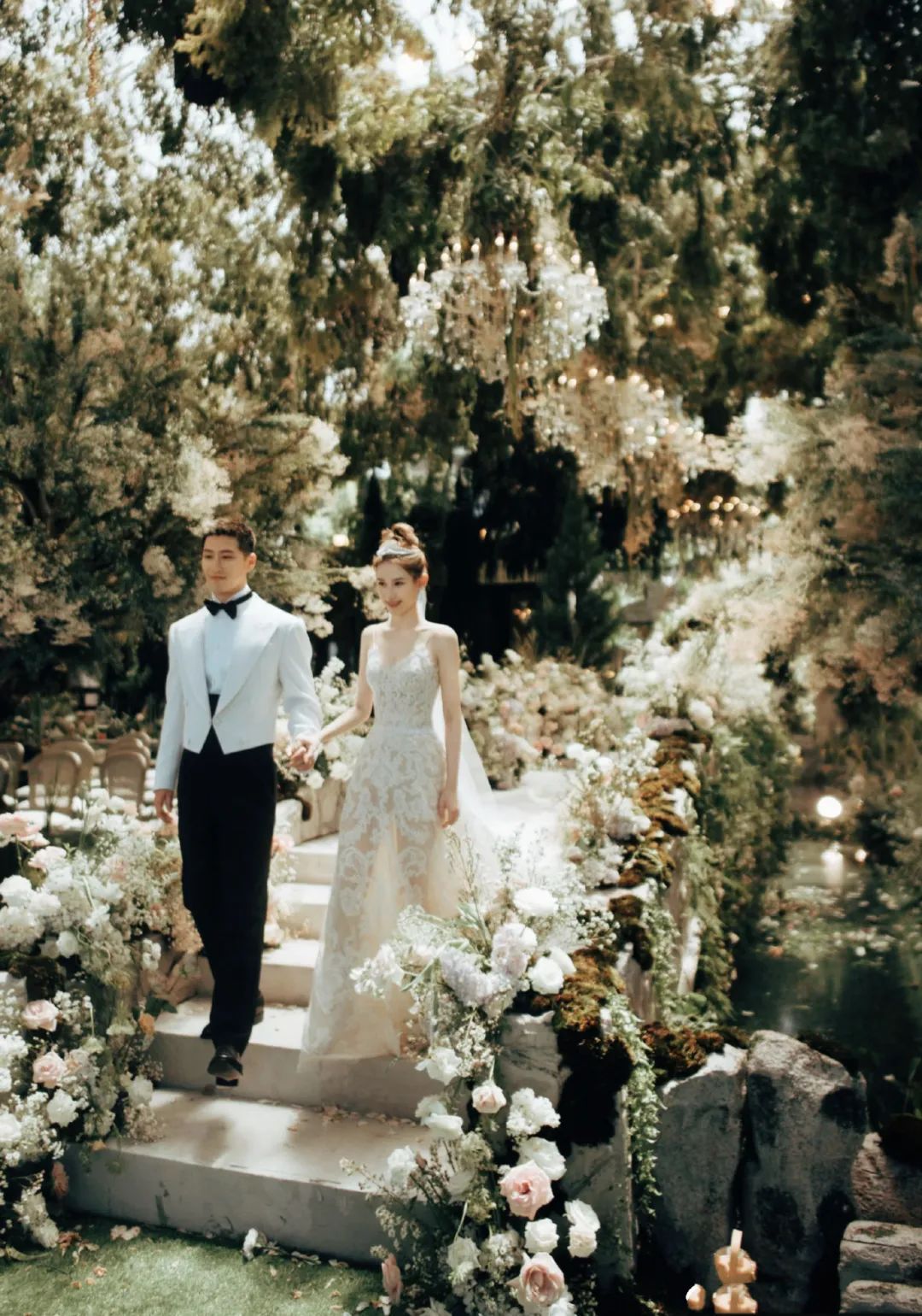 何超莲与窦骁婚礼现场照!