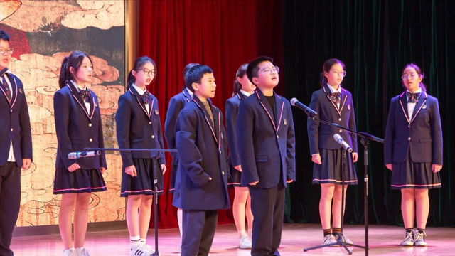 江苏省苏州新草桥中学歌冲云霄,情暖师生