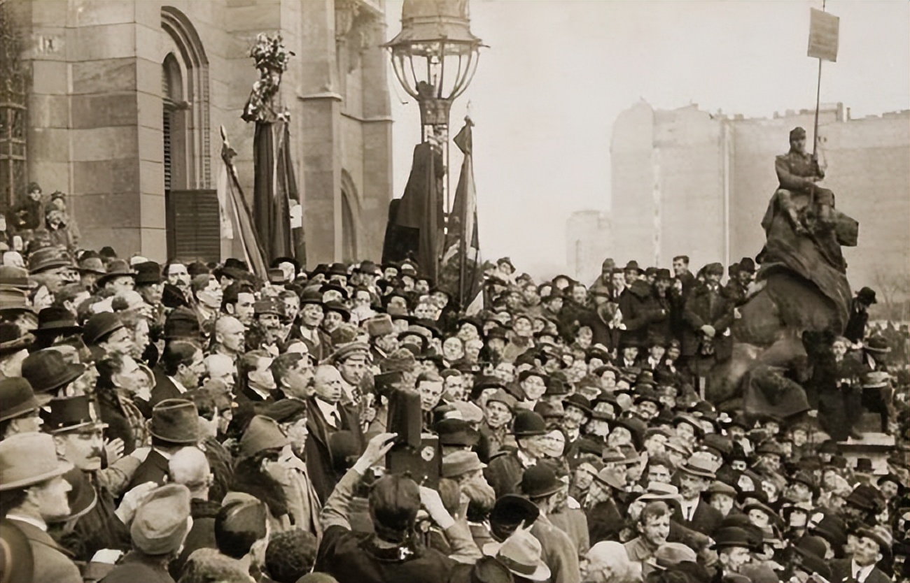 20世纪30年代,美国儿童福利法案的出台标志着什么?