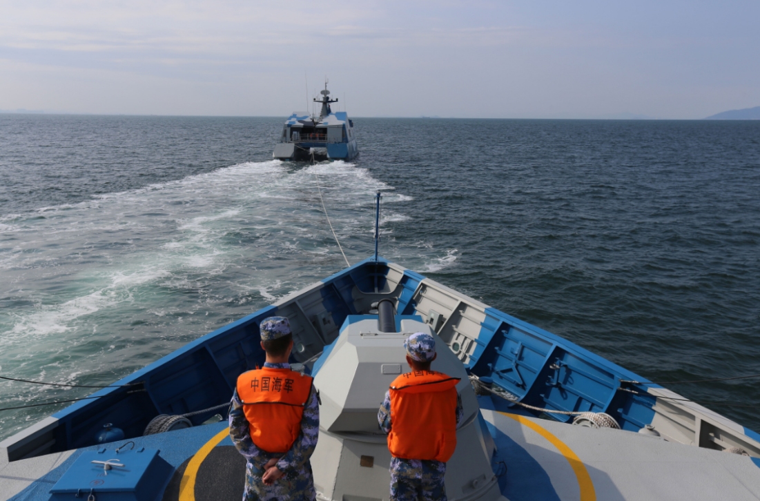 曾被嘲笑是"鸡肋战舰"的022导弹艇,摇身一变,成南海打击利器