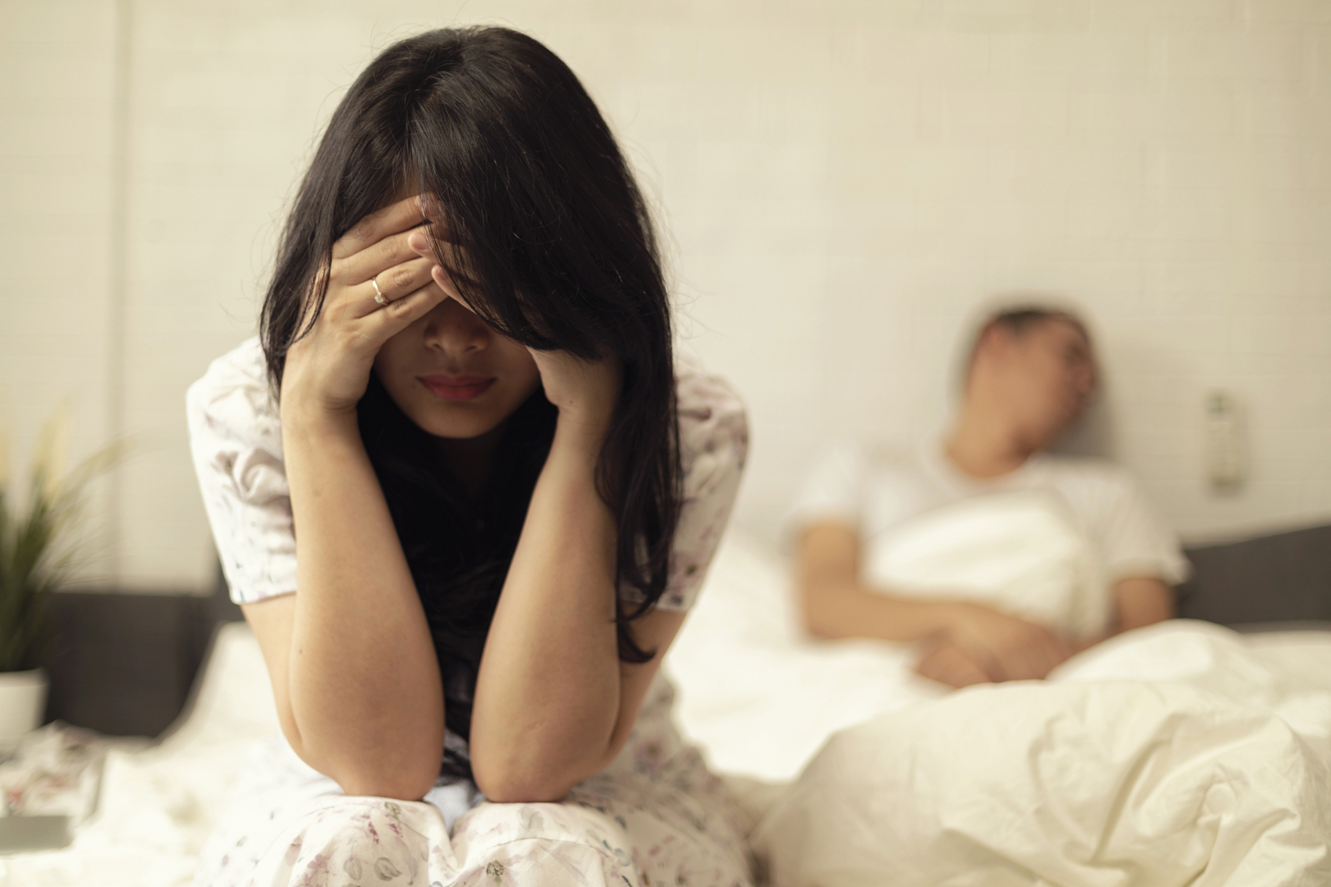 婚后老公出轨,小三产子,我在家安装了摄像头才发现他有多变态