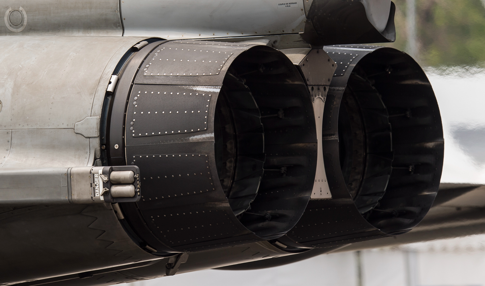 盘点国外战斗机发动机喷口,欧美战机是红火,俄罗斯战机是蓝火