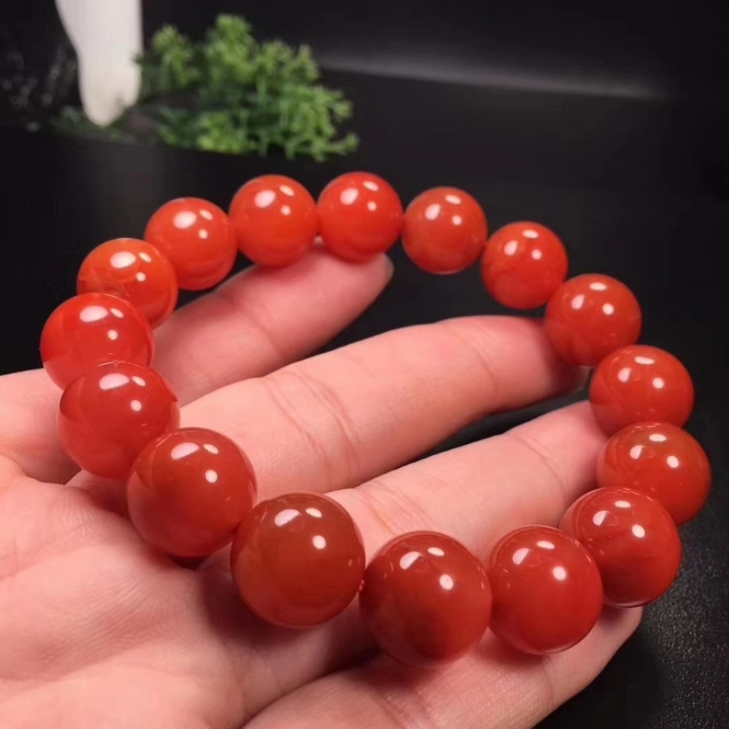 红宝石的风水作用与禁忌图片欣赏大全(红宝石的风水作用与禁忌图片欣赏大全大图)