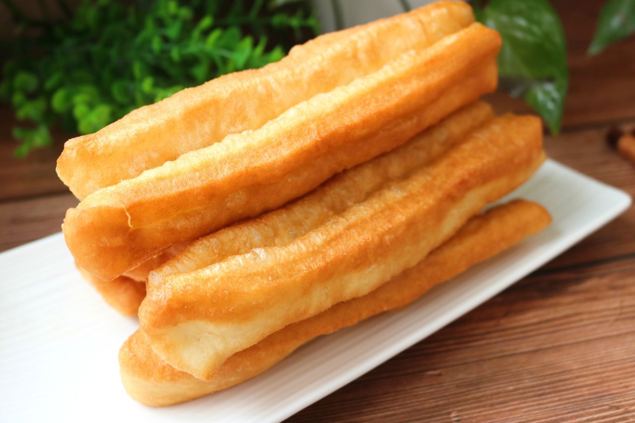 经常吃油条有哪些危害?怎么能炸出健康的油条,看完你就知道了