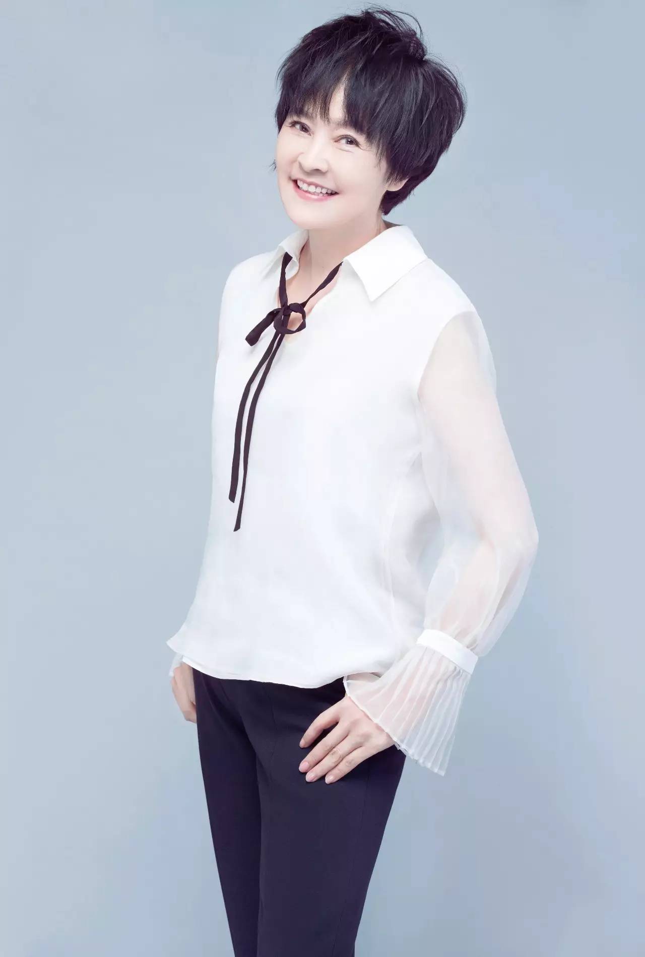 梁丹妮将冯远征带到父母面前时,二老很不满意,觉得对方太瘦了,根本