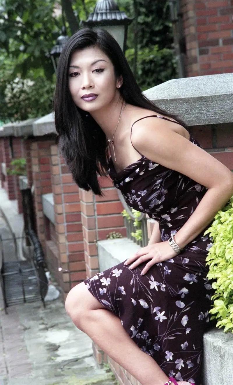 吴家丽为什么要和他合作?玫瑰夫人的故事你知道吗?