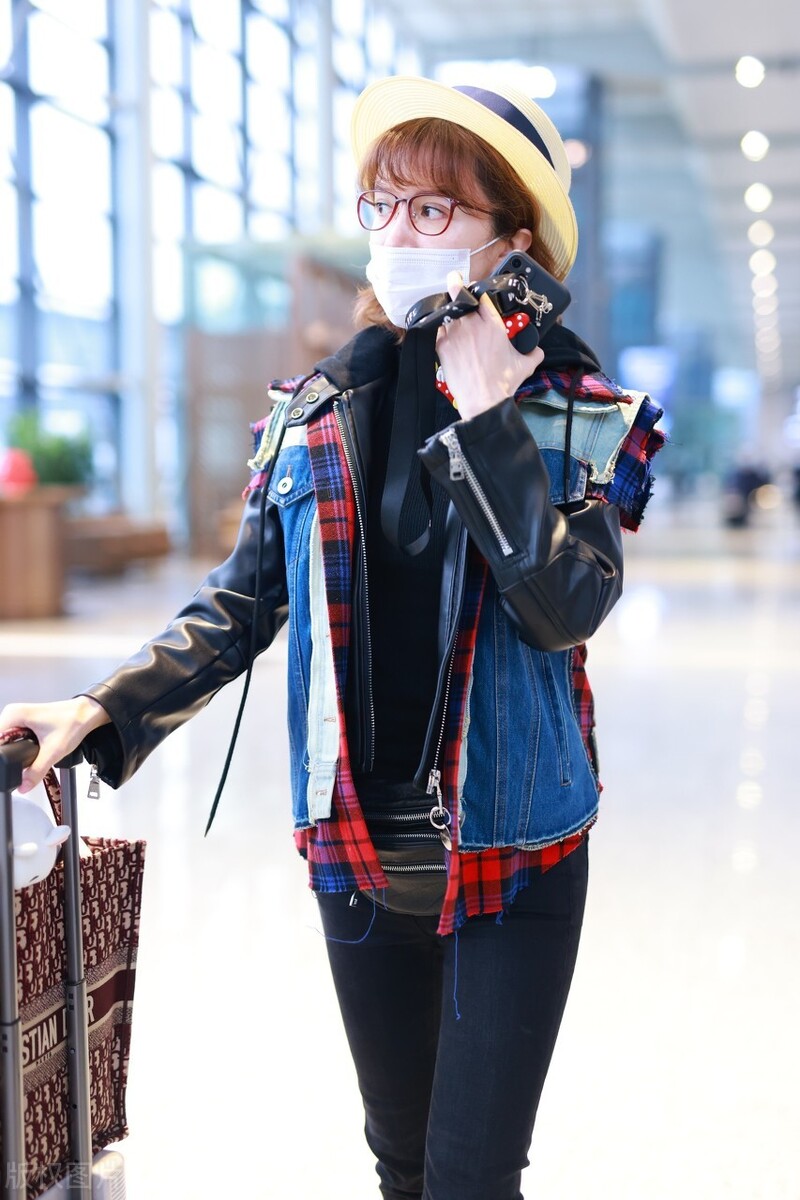 上海,金巧巧现身机场