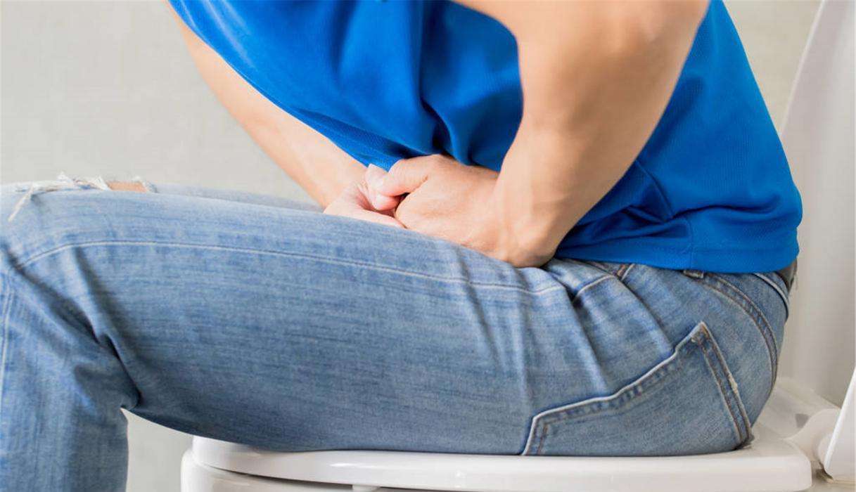 脾约的常见症状是经常大便干结,排便困难,主要病因是饮食不节