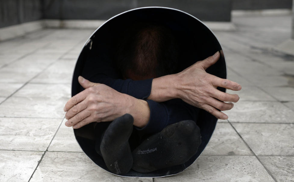 回顾日本"越狱王"白鸟由荣:自制万能钥匙,练缩骨功,11年越狱4次