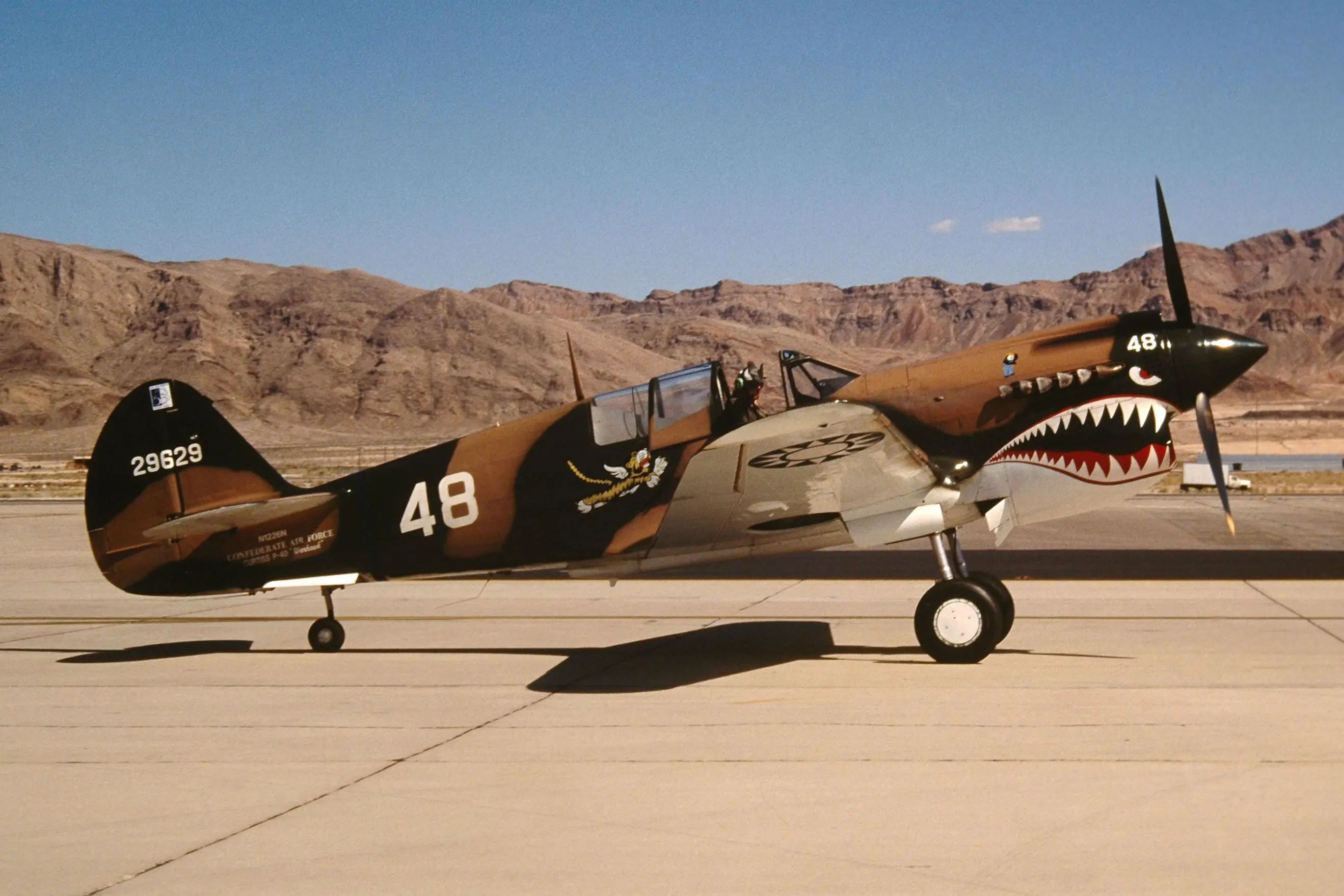 飞行的战斧:美国寇蒂斯p40战斗机