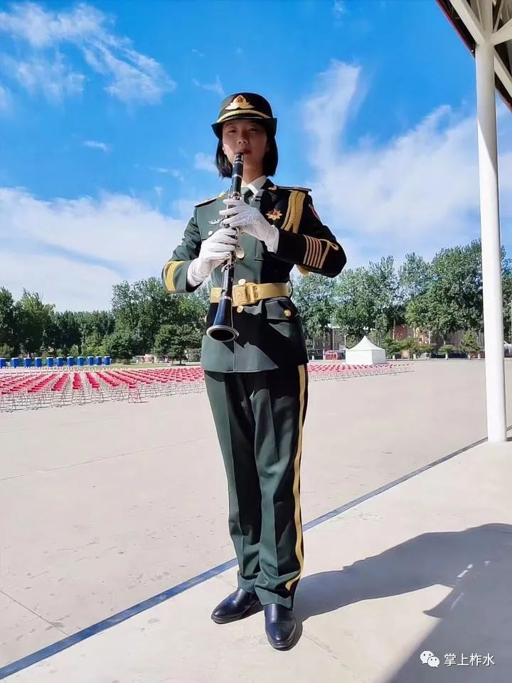 秦岭飞出金凤凰,柞水姑娘周雅琳参加庆祝建党百年大会联合军乐团演出!