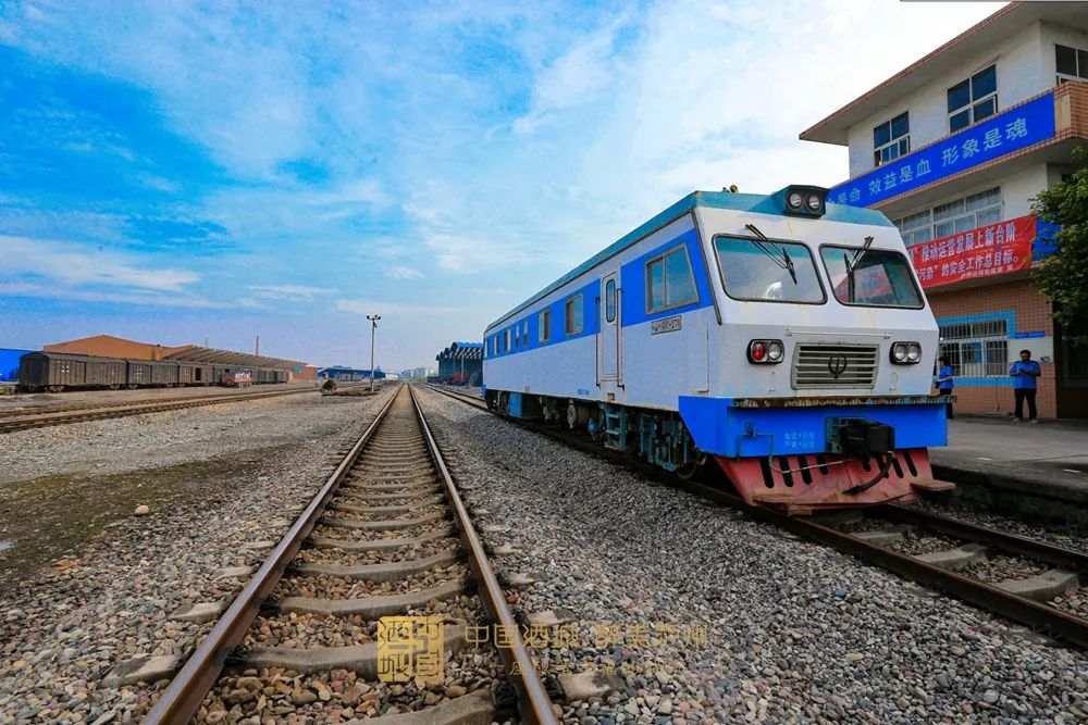 西部陆海新通道西线隆黄铁路隆昌至叙永段,今日启动扩能改造