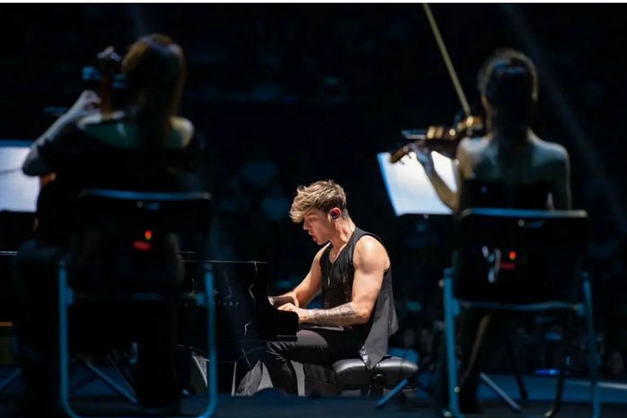 马克西姆鄂尔多斯钢琴演奏会将于9月20日在鄂尔多斯大剧院演出!