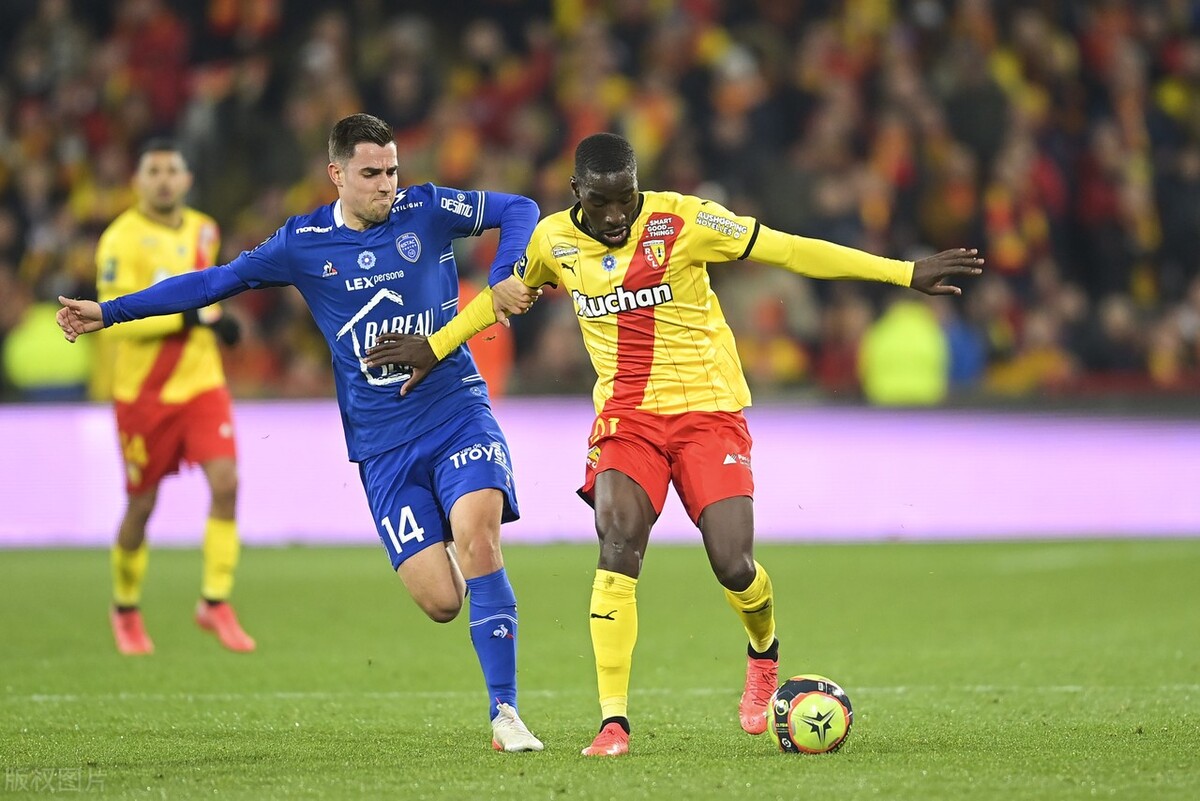 周日赛事精选分析 意甲 国际米兰往绩占优 那不勒斯状态十分出色