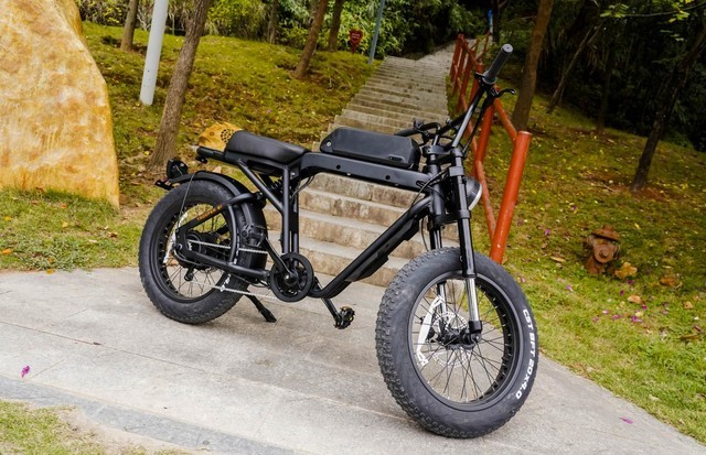 男生无法拒绝的复古电动车 雅迪vfly骑兵01评测