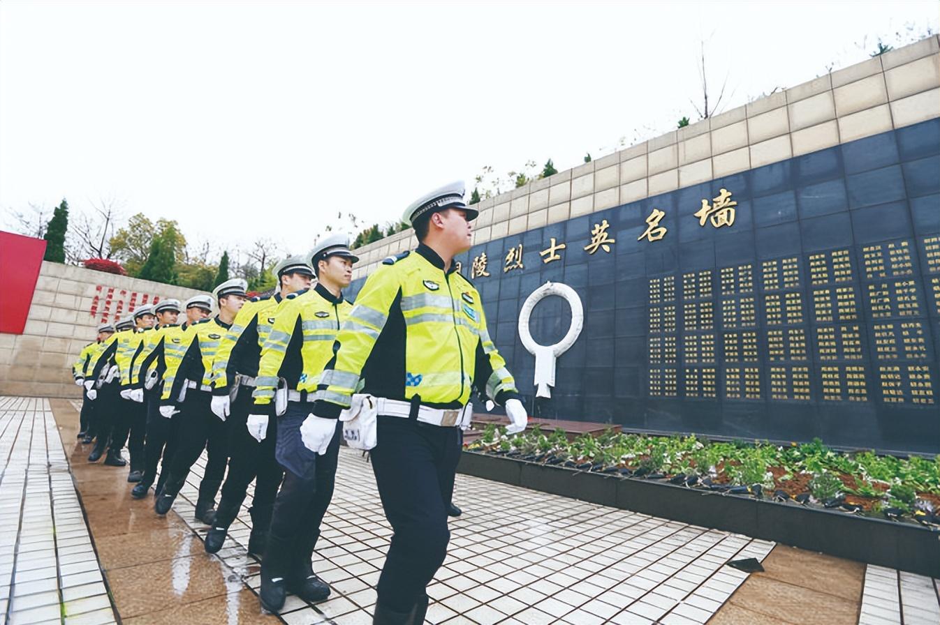 公安英烈子女续写警察荣光
