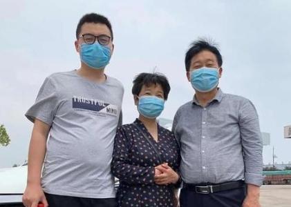 郭威和杜新枝现在关系怎么样?已经离开杜家,逐渐和养母保持距离