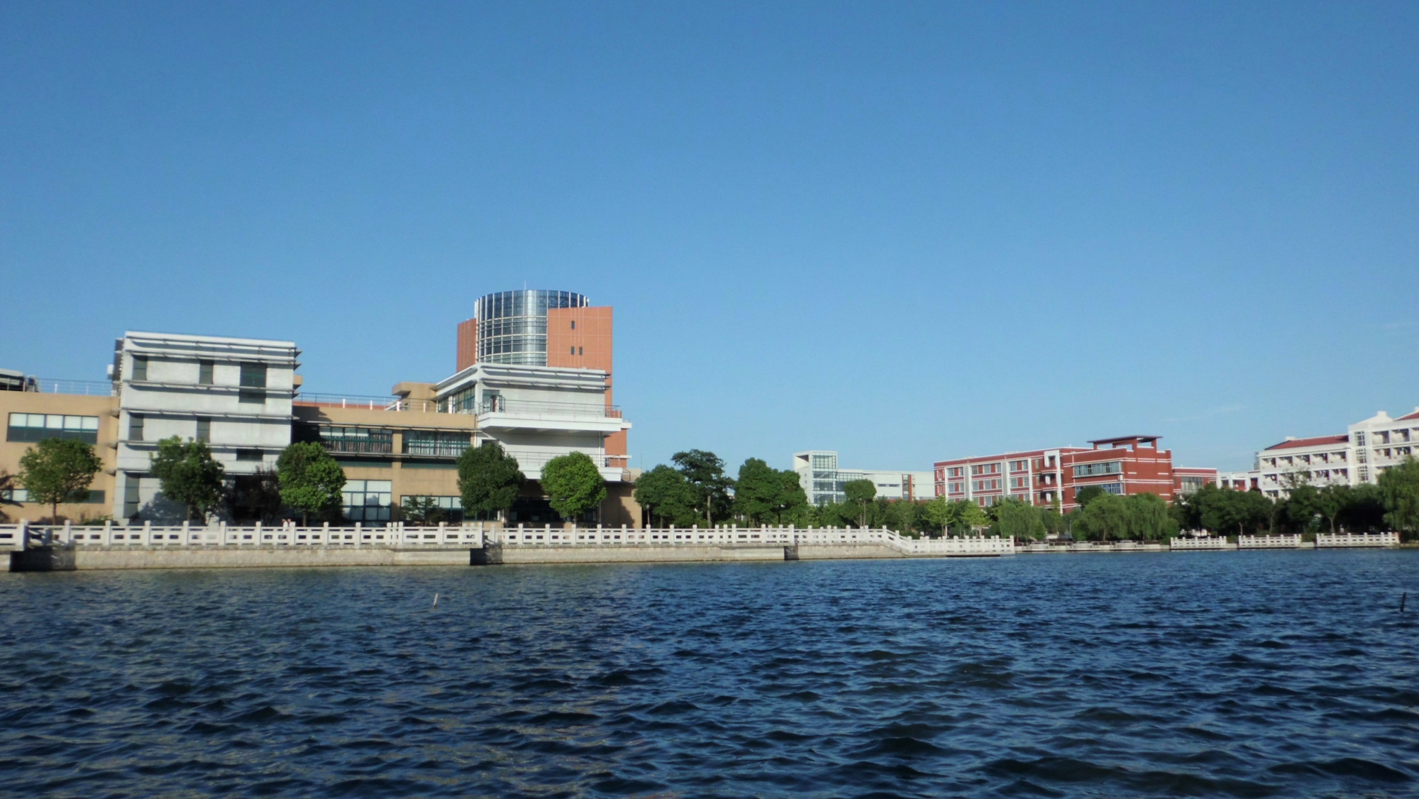 没人告诉你上海交通大学是一座非常美丽的校园吗