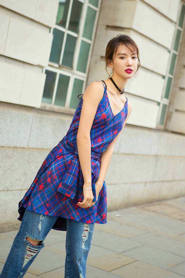 90花梯队:杨紫和迪丽热巴是周冬雨的左右护法,鞠婧祎缺作品