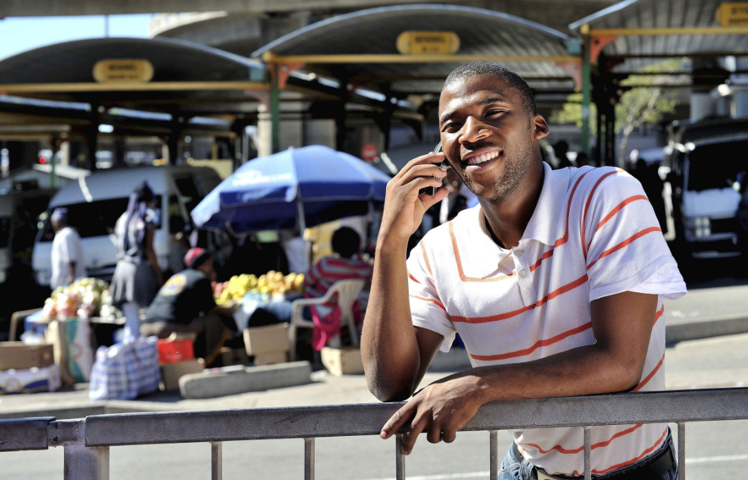 隐形手机巨头,一年卖出1.37亿台,成为非洲手机之王,却无人知晓