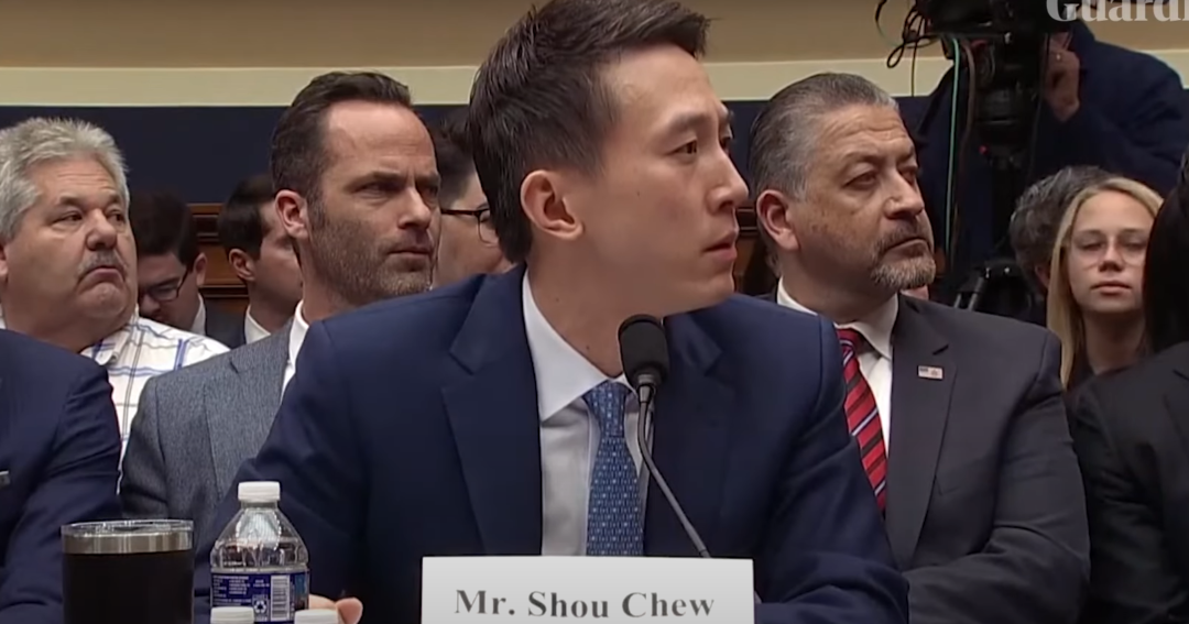 我想看抖音抖音的英语=我想看抖音用英语怎么说