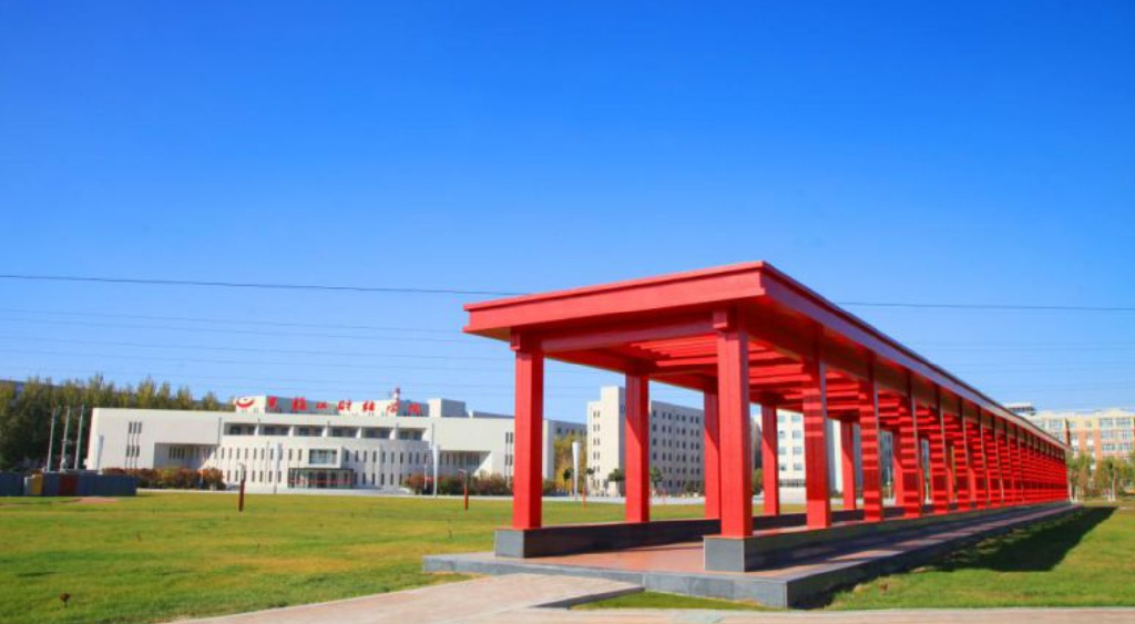 黑龙江财经学院为啥是黑龙江最好的民办大学?看看老板的商业帝国